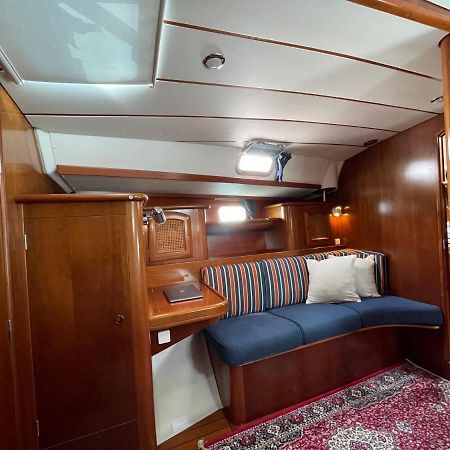 Beautiful And Comfortable Sailboat With Secure Parking Available Ξενοδοχείο Βαρκελώνη Εξωτερικό φωτογραφία