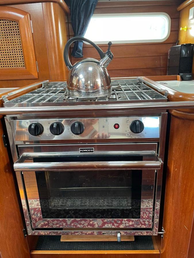 Beautiful And Comfortable Sailboat With Secure Parking Available Ξενοδοχείο Βαρκελώνη Εξωτερικό φωτογραφία