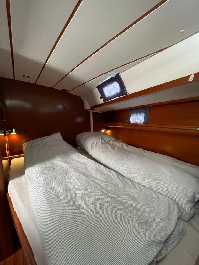 Beautiful And Comfortable Sailboat With Secure Parking Available Ξενοδοχείο Βαρκελώνη Εξωτερικό φωτογραφία